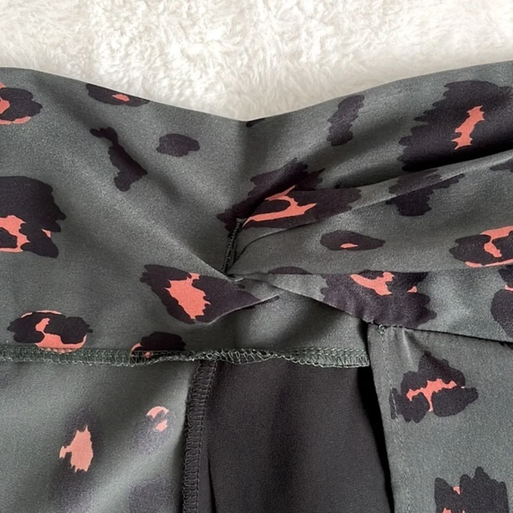 Vici Leopard Animal Print Wrap Midi Skirt Size S - Picture 10 of 12